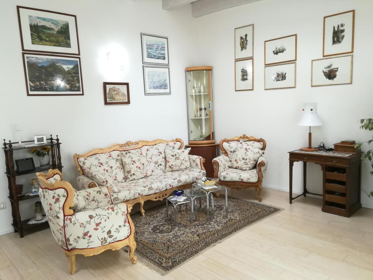 Appartamento Ferrarini Riva del Garda Esterno foto