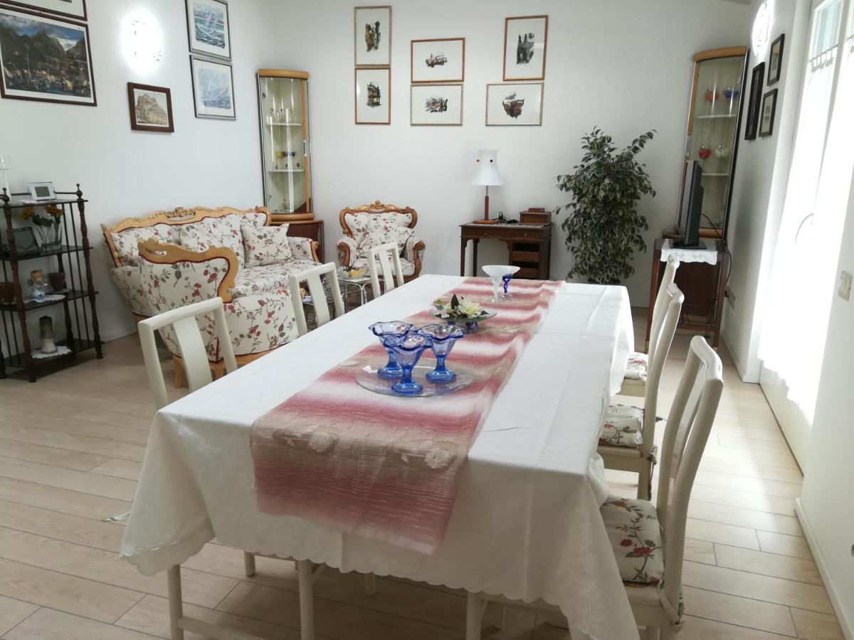 Appartamento Ferrarini Riva del Garda Esterno foto